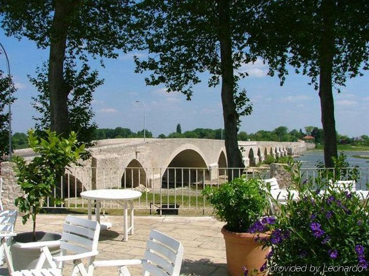 Grand Hotel De L'Abbaye Beaugency Ngoại thất bức ảnh